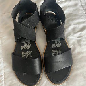 Sorel Black Sandals - Size 6.5
